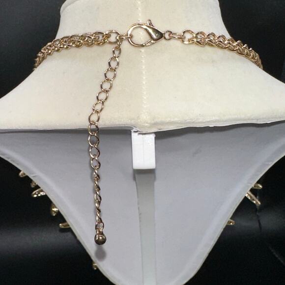 Stunning Gold Starfish Necklace with Blue Accents Bib Style 16" Costume Jewelry - Picture 6 of 6